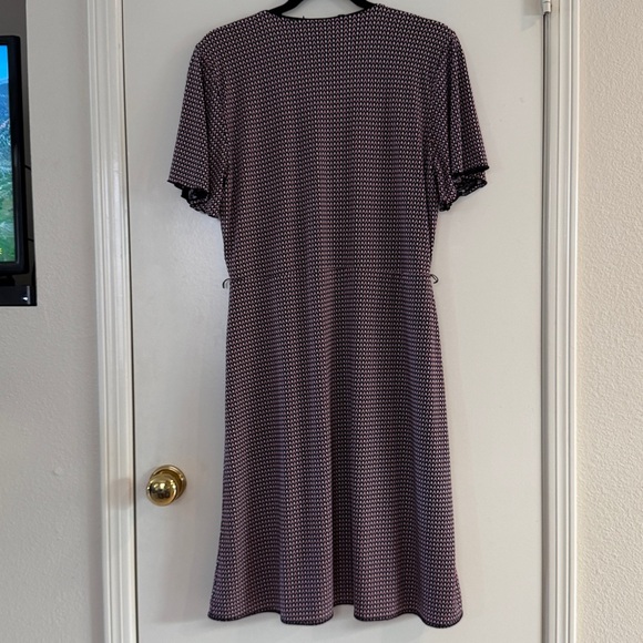 White House Black Market Black Pink Print Reversible Short Sleeve Dress Size 12 - Picture 11 of 11